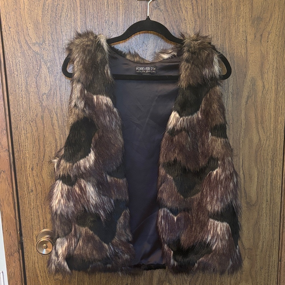 Forever 21 Faux Fur Vest in Brown and Black